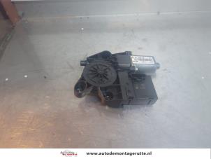 O195197 Gebruikte raammotor portier Renault Scenic