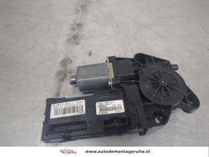 O195167 Gebruikte raammotor portier Renault Scenic
