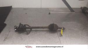 O195228 Gebruikte cardanas links-voor (vwa) Opel Vivaro