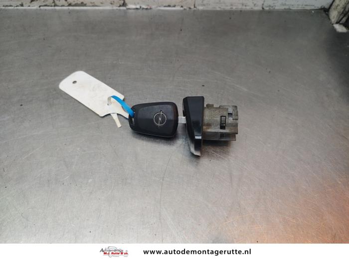 Gebruikte Cilinderslot Portier links Opel Astra O195264