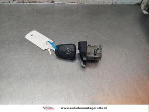 O195264 Gebruikte deurslot cilinder links Opel Astra
