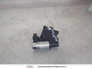 O195300 Gebruikte portierruitmotor Mazda 6.