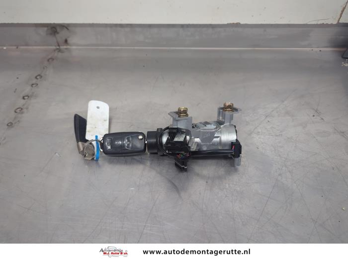 Gebruikte Kontaktslot+Sleutel Volkswagen Golf O195316