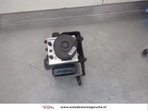 O195346 Gebruikte abs pomp Suzuki Swift