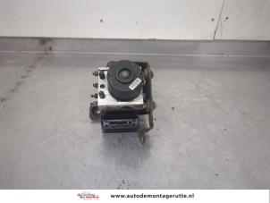 O195358 Gebruikte abs pomp Suzuki Swift