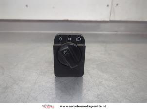 O195377 Gebruikte licht schakelaar Opel Agila
