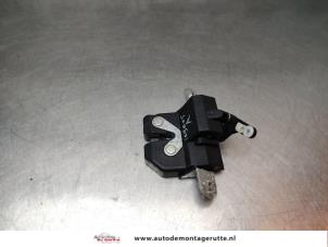 O195389 Gebruikte slotmechaniek achterklep Ford KA