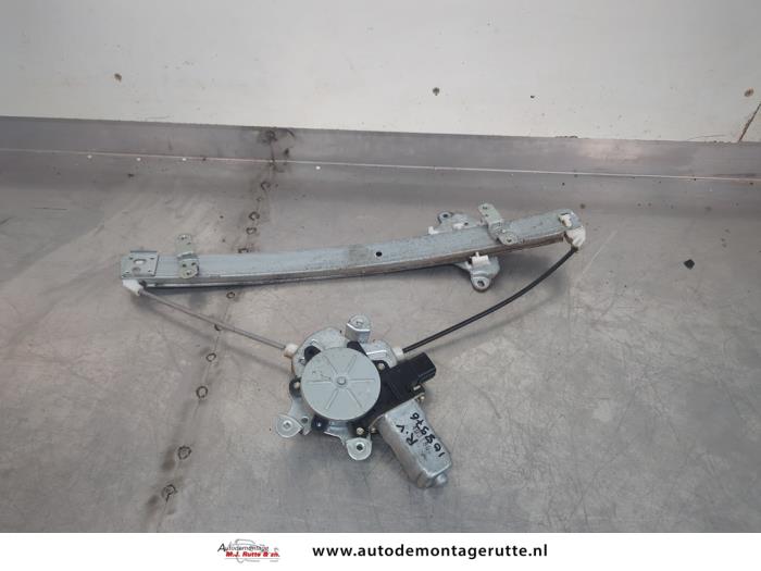 Gebruikte Raammechaniek 4Deurs rechts-voor Mitsubishi Lancer O195449