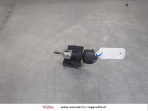 O195454 Gebruikte kontaktslot+sleutel Opel Corsa