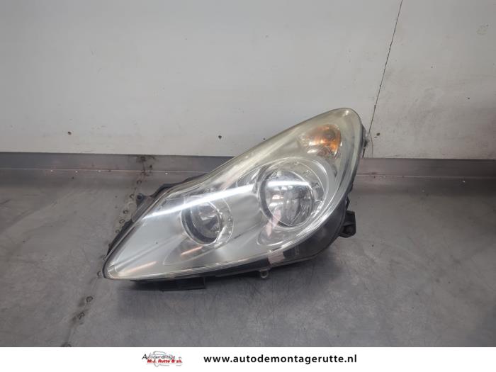 Gebruikte Koplamp links Opel Corsa O195466