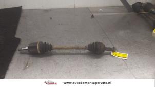 O195470 Gebruikte cardanas links-voor (vwa) Peugeot 207