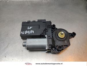 O195486 Gebruikte raammotor portier Peugeot 307