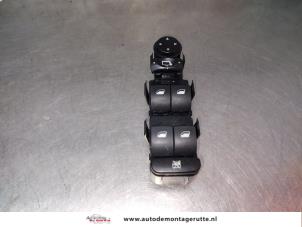 O195488 Gebruikte raam schakelaar elektrisch Peugeot 307