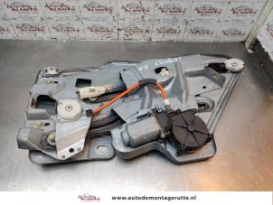 O195526 Gebruikte raammechaniek 2deurs rechts-achter Peugeot 206