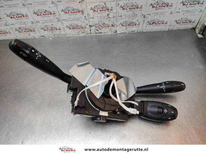 Gebruikte Stuurkolomschakelaar Peugeot 206 O195528