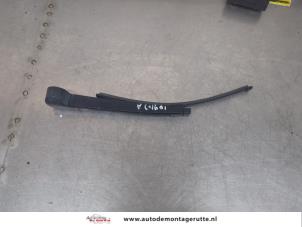 O195553 Gebruikte ruitenwisserarm achter Volkswagen Sharan