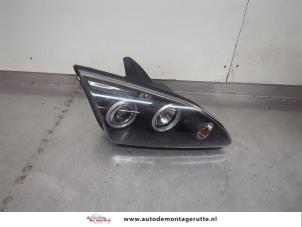 O195615 Gebruikte koplamp rechts Ford Focus