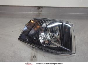 O195677 Gebruikte pinker rechts Volvo V40