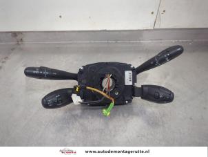 O195725 Gebruikte licht + raw schakelaar Peugeot 207