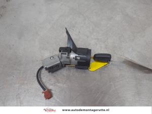 O195727 Gebruikte sleutel+contactslot Peugeot 207