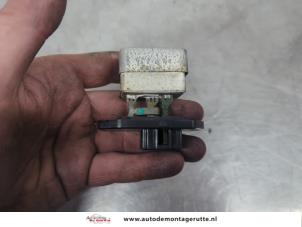 O195741 Gebruikte kachel weerstand Mazda Demio
