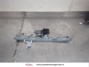 O195759 Gebruikte ruitmechaniek 4deurs rechts-voor Peugeot 207