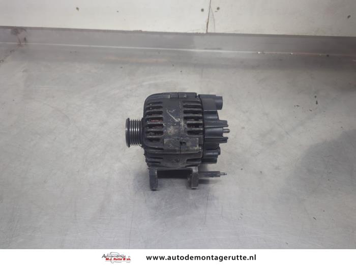 Gebruikte Dynamo Volkswagen Golf O195771