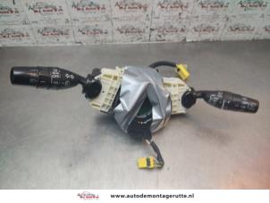 Gebruikte Licht + Raw Schakelaar Honda CR-V (RE/RM) 2.2 i-CTDi 16V Prijs op aanvraag aangeboden door Autodemontage M.J. Rutte B.V.