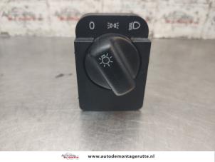 O195823 Gebruikte licht schakelaar Opel Agila