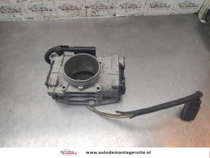 Gebruikte Gasklephuis Volvo V70 (SW) 2.4 20V 140 Prijs € 150,00 Margeregeling aangeboden door Autodemontage M.J. Rutte B.V.