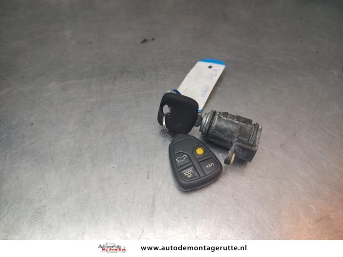 Gebruikte Cilinderslot Portier links Volvo V70 O195831