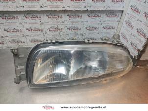 O195844 Gebruikte linker koplamp Ford Fiesta
