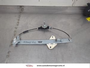 O195858 Gebruikte ruitmechaniek 4deurs links-achter Honda Jazz