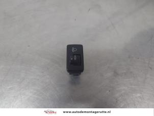 O195881 Gebruikte schakelaar koplamp ihv Honda Jazz