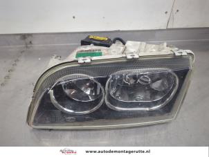O195890 Gebruikte linker koplamp Volvo V40