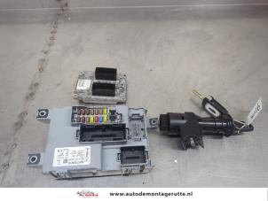 O195945 Gebruikte contactslot + computer Ford KA
