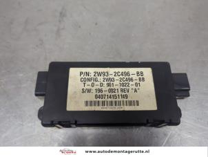 Gebruikte Handrem Module Jaguar S-type (X200) 3.0 V6 24V Prijs € 175,00 Margeregeling aangeboden door Autodemontage M.J. Rutte B.V.