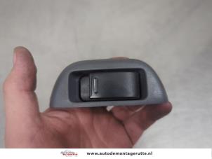 O196001 Gebruikte ruit schakelaar elektrisch Toyota Aygo