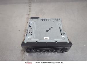 O196018 Gebruikte radio Peugeot Partner