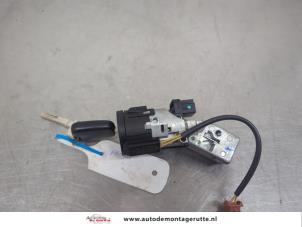 O196022 Gebruikte kontaktslot+sleutel Peugeot Partner