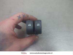 O196042 Gebruikte raam schakelaar elektrisch Renault Twingo