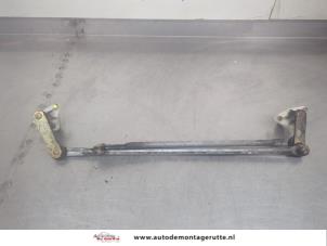 O196048 Gebruikte ruitenwis mechaniek Nissan Micra