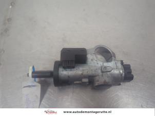 O196092 Gebruikte sleutel+contactslot Nissan Almera Tino