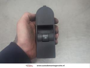 O196100 Gebruikte raam schakelaar elektrisch Opel Zafira
