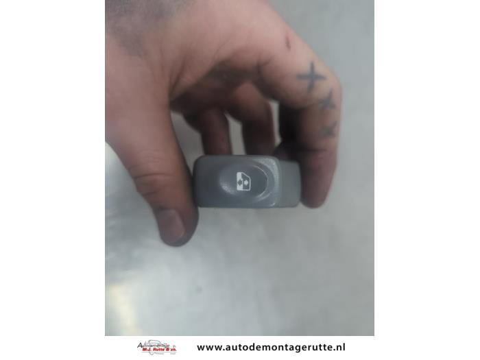 Gebruikte Raam schakelaar elektrisch Renault Twingo O196105