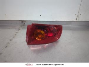 O196115 Gebruikte achterlicht rechts Mazda 3