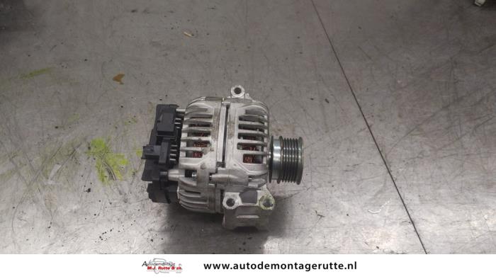 Gebruikte Dynamo Renault Clio O196161