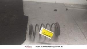 O196195 Gebruikte schroefveer achter Opel Corsa