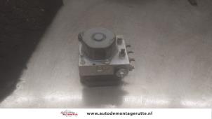O196227 Gebruikte abs pomp Renault Clio