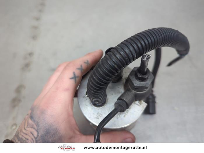 ESP pomp van een Audi A6 Avant (C5) 2.7 V6 30V Biturbo Quattro 2001